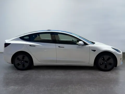 More photos of 2022 Tesla Model 3 Long Range Dual Motor All-Wheel Drive at Grace Auto Group, PA