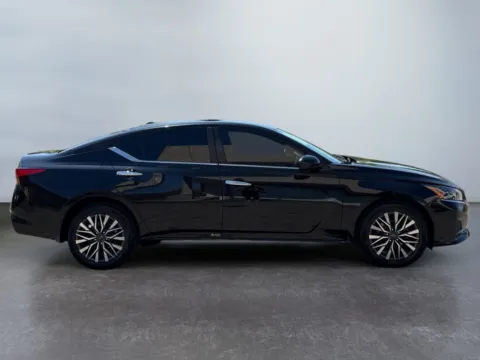 More photos of 2023 Nissan Altima SV Intelligent AWD at Grace Auto Group, PA