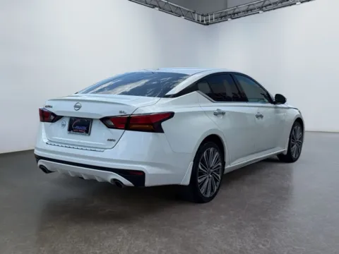 More photos of 2023 Nissan Altima SL Intelligent AWD at Grace Auto Group, PA