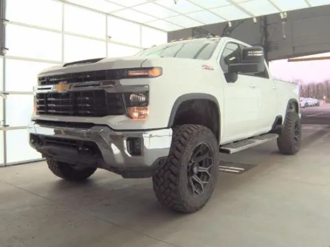 White 2024 Chevrolet Silverado 2500HD 4WD Crew Cab Standard Bed LT for sale in Morrisville, PA