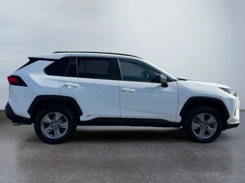 More photos of 2022 Toyota RAV4 Hybrid LE at Grace Auto Group, PA