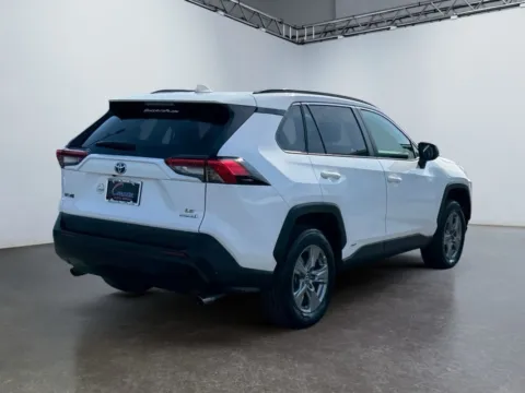 More photos of 2022 Toyota RAV4 Hybrid LE at Grace Auto Group, PA