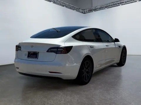 More photos of 2021 Tesla Model 3 Standard Range Plus Rear-Wheel Drive at Grace Auto Group, PA