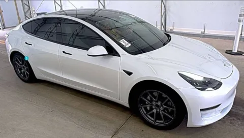 More photos of 2021 Tesla Model 3 Standard Range Plus Rear-Wheel Drive at Grace Auto Group, PA