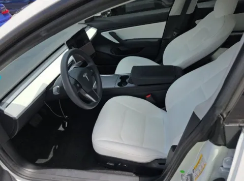 More photos of 2021 Tesla Model 3 Standard Range Plus Rear-Wheel Drive at Grace Auto Group, PA