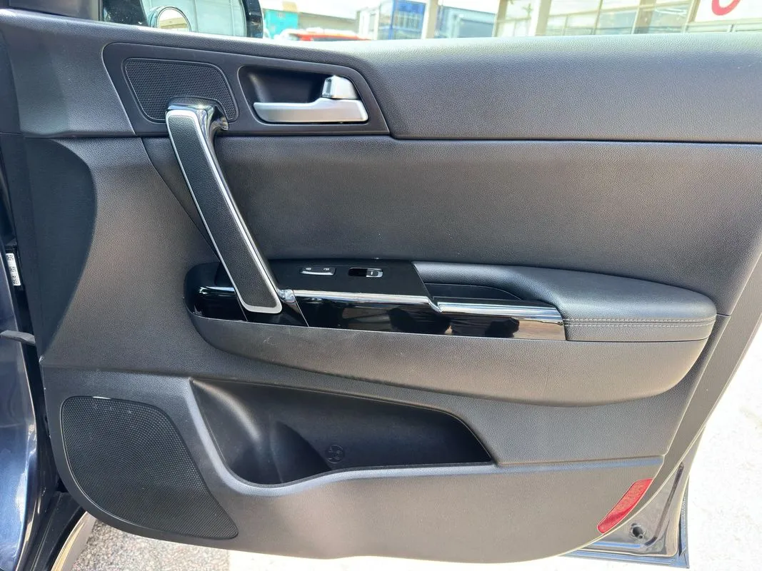 2020 Kia Sportage SX - Photo 30