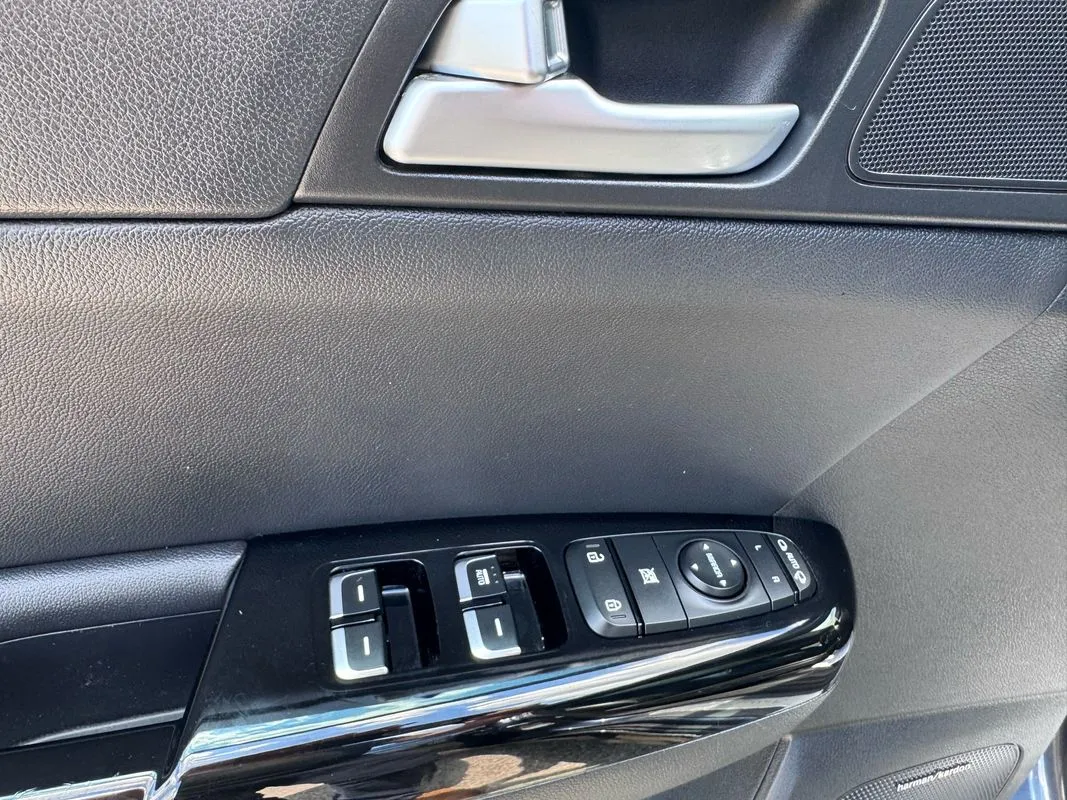 2020 Kia Sportage SX - Photo 11