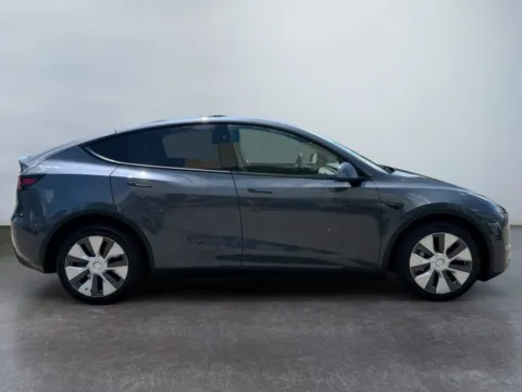 More photos of 2023 Tesla Model Y Long Range Dual Motor All-Wheel Drive at Grace Auto Group, PA