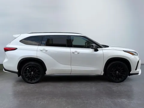 More photos of 2023 Toyota Highlander XSE at Grace Auto Group, PA