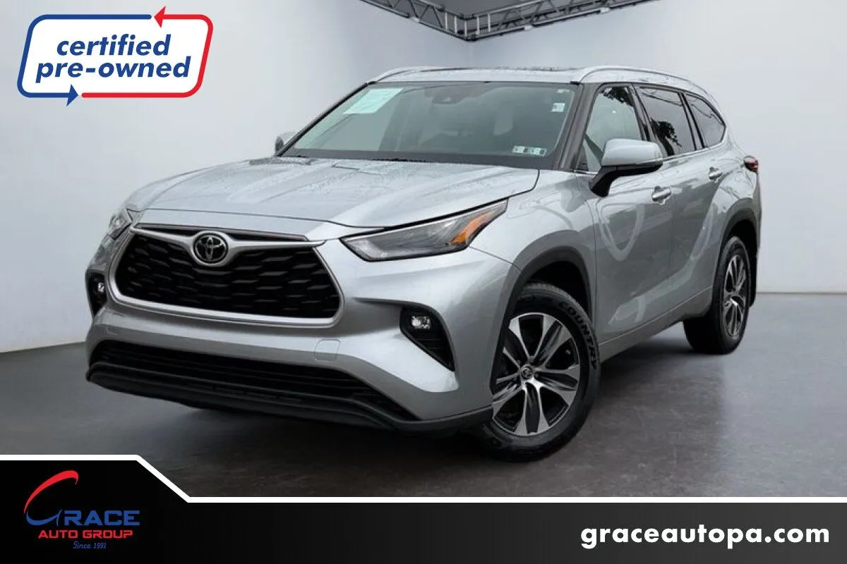 Silver 2022 Toyota Highlander XLE for sale in Morrisville, PA