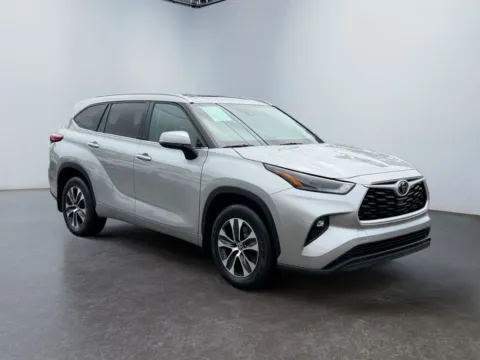 Another view of 2022 Toyota Highlander XLE for sale in Morrisville, PA at Grace Auto Group