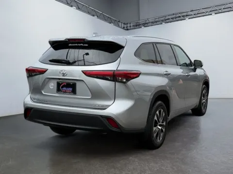 More photos of 2022 Toyota Highlander XLE at Grace Auto Group, PA