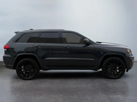 More photos of 2018 Jeep Grand Cherokee Altitude 4x2 at Grace Auto Group, PA