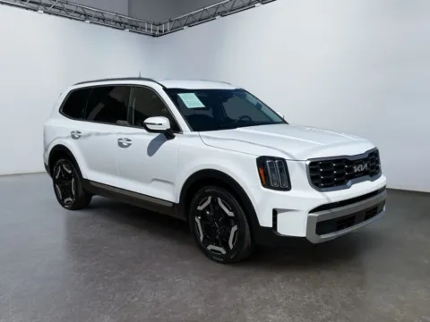 Another view of 2023 Kia Telluride S for sale in Morrisville, PA at Grace Auto Group