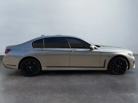 More photos of 2021 BMW 750i xDrive at Grace Auto Group, PA