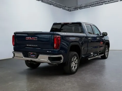 More photos of 2022 GMC Sierra 1500 4WD Crew Cab Standard Box SLT at Grace Auto Group, PA