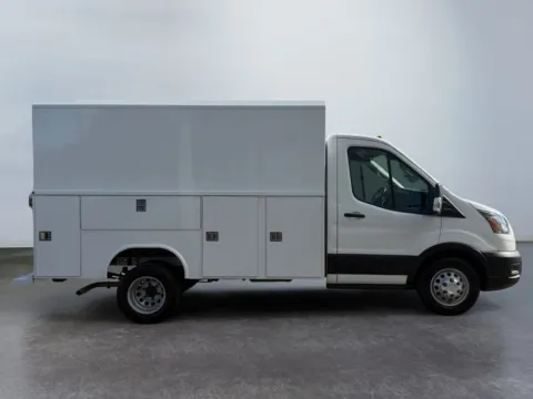 More photos of 2023 Ford Transit 350 HD Cutaway AWD at Grace Auto Group, PA