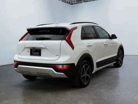 More photos of 2023 Kia Niro EX at Grace Auto Group, PA