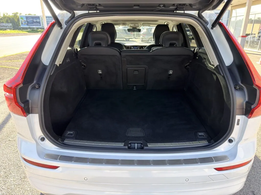 2023 Volvo XC60 Core - Photo 39