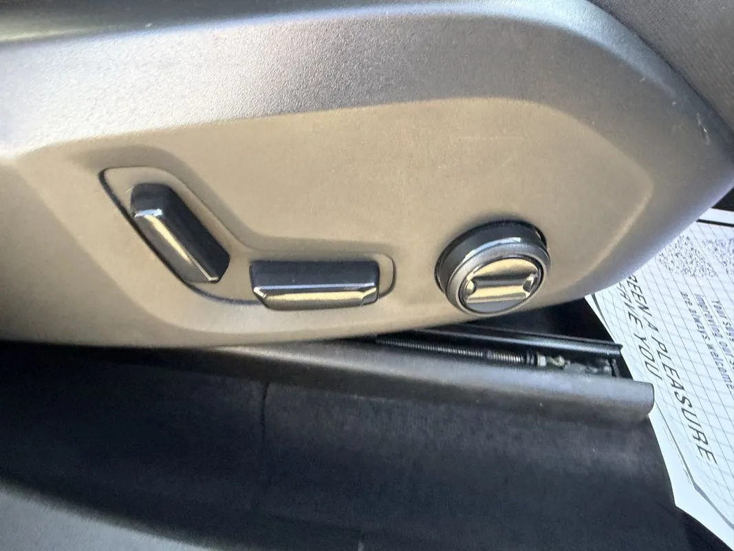 2023 Volvo XC60 Core - Photo 33
