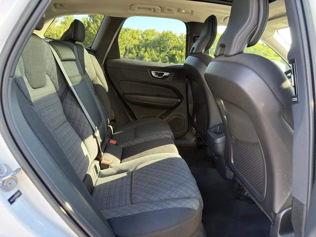 2023 Volvo XC60 Core - Photo 34