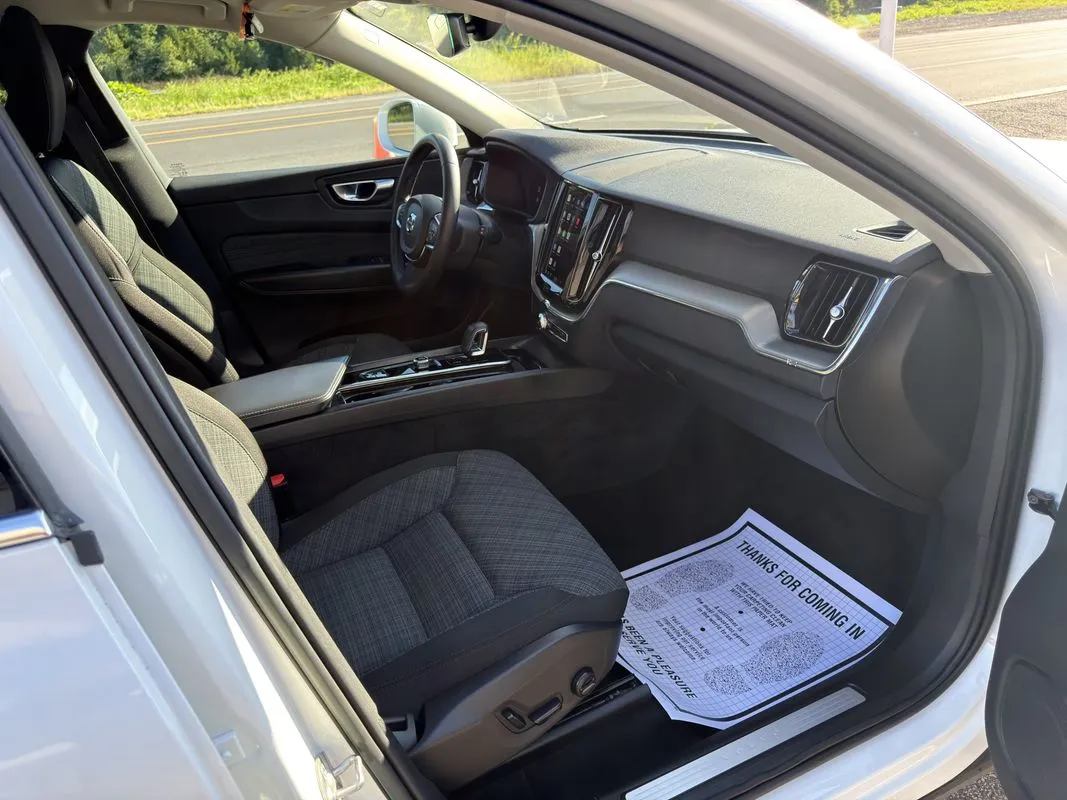 2023 Volvo XC60 Core - Photo 30