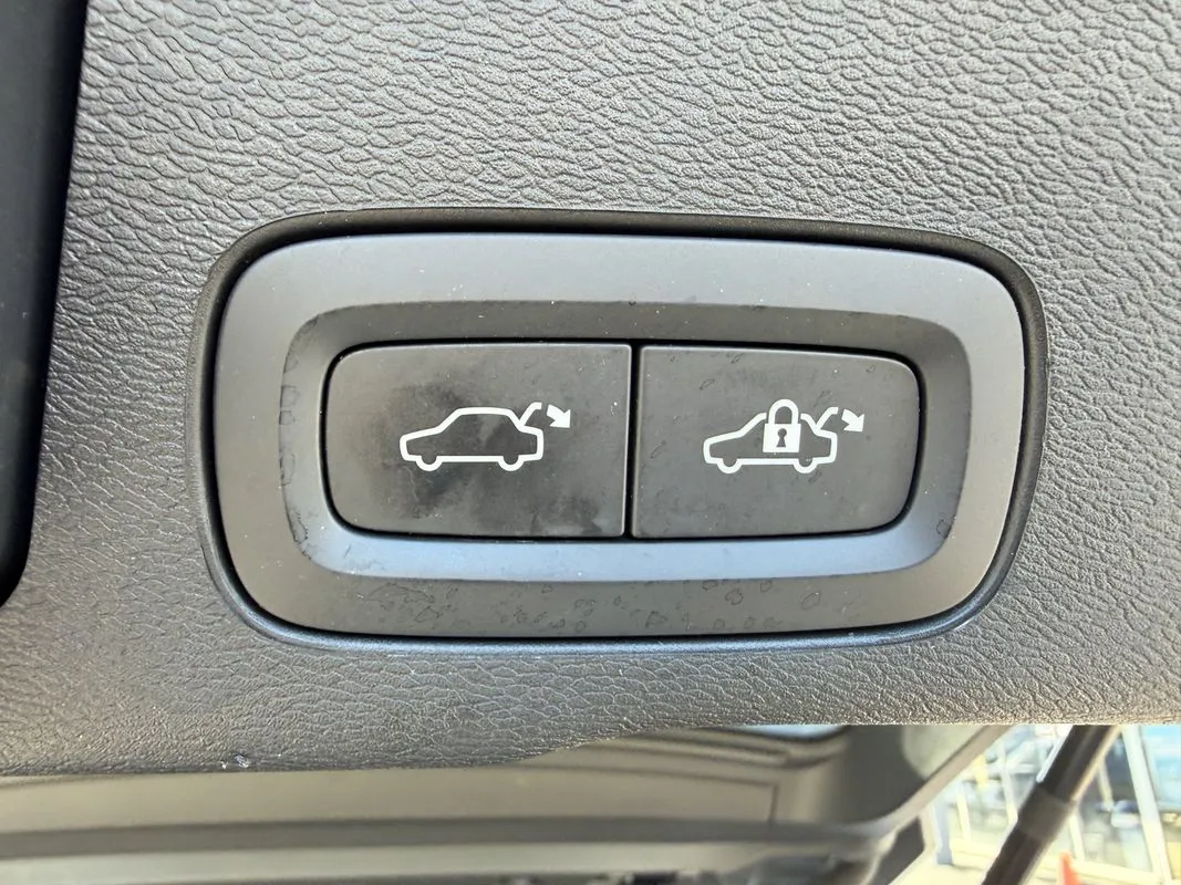 2023 Volvo XC60 Core - Photo 40