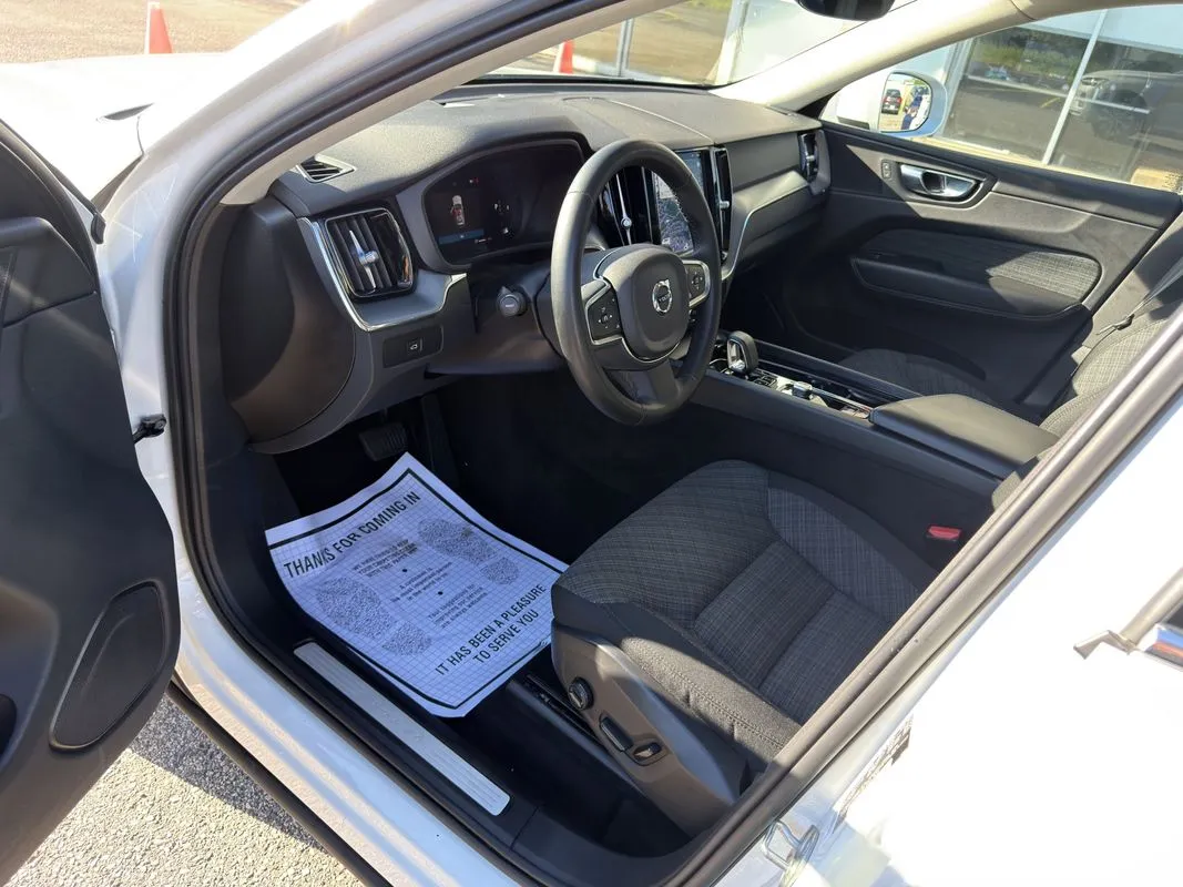 2023 Volvo XC60 Core - Photo 14