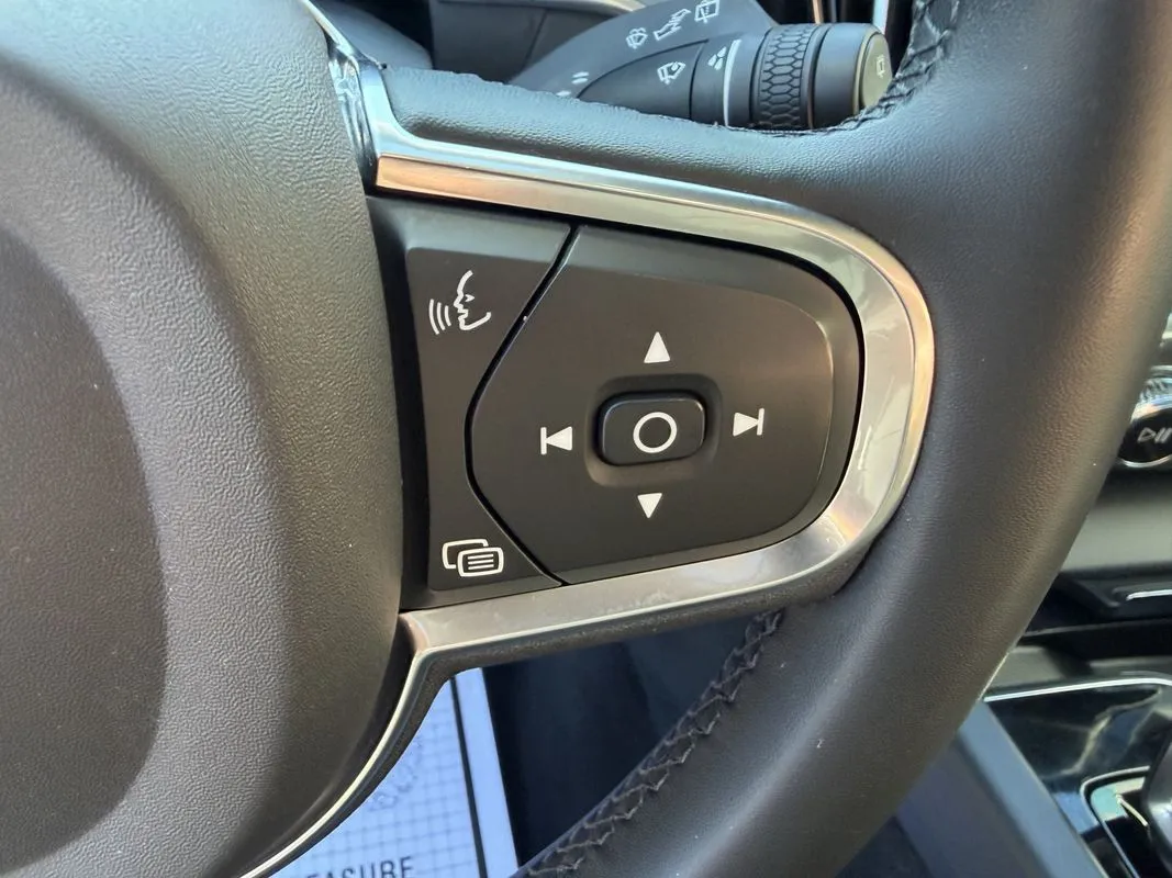 2023 Volvo XC60 Core - Photo 19