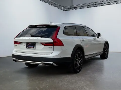 More photos of 2018 Volvo V90 Cross Country T6 at Grace Auto Group, PA