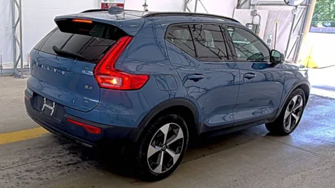 More photos of 2023 Volvo XC40 B4 Ultimate Dark Theme at Grace Auto Group, PA