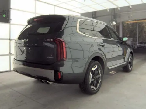 More photos of 2023 Kia Telluride S at Grace Auto Group, PA
