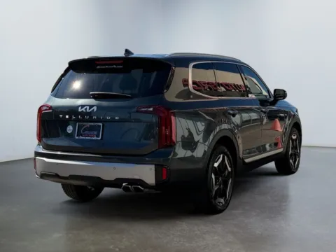 More photos of 2023 Kia Telluride S at Grace Auto Group, PA