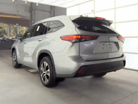 More photos of 2022 Toyota Highlander XLE at Grace Auto Group, PA
