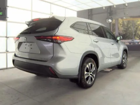 More photos of 2022 Toyota Highlander XLE at Grace Auto Group, PA