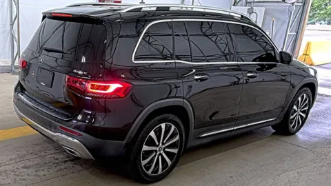 More photos of 2023 Mercedes-Benz GLB 250 4MATIC at Grace Auto Group, PA