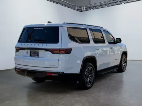 More photos of 2024 Jeep Wagoneer Series II 4x4 at Grace Auto Group, PA