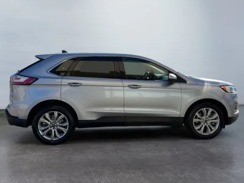 More photos of 2022 Ford Edge Titanium at Grace Auto Group, PA