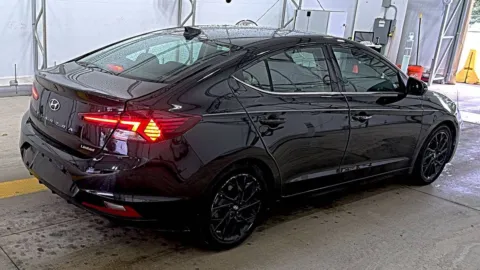 More photos of 2020 Hyundai Elantra Limited at Grace Auto Group, PA