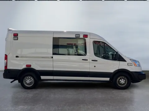 More photos of 2021 Ford Transit 250 Medium Roof Ambulance at Grace Auto Group, PA