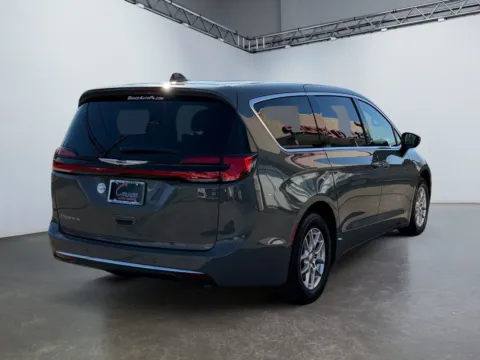 More photos of 2025 Chrysler Pacifica Select at Grace Auto Group, PA