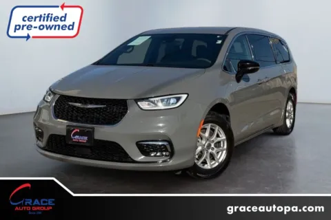 Gray 2025 Chrysler Pacifica Select for sale in Morrisville, PA