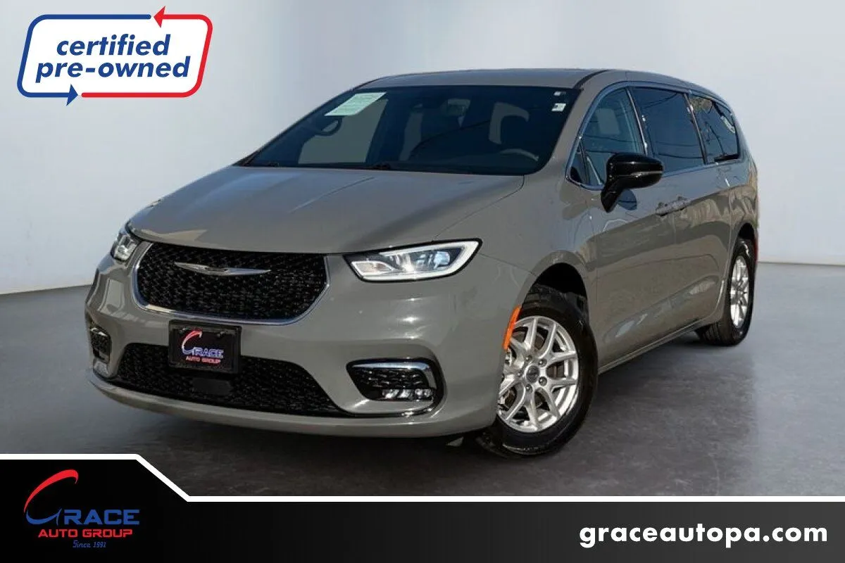 Gray 2025 Chrysler Pacifica Select for sale in Morrisville, PA