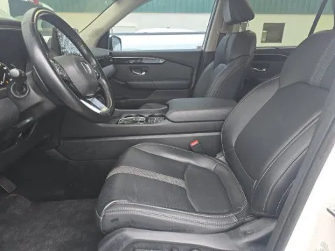 More photos of 2023 Honda Pilot AWD EX-L 8 Passenger at Grace Auto Group, PA