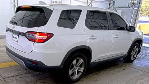 Another view of 2023 Honda Pilot AWD EX-L 8 Passenger for sale in Morrisville, PA at Grace Auto Group