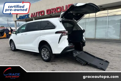 Gray 2023 Toyota Sienna LE 8-Passenger for sale in Morrisville, PA