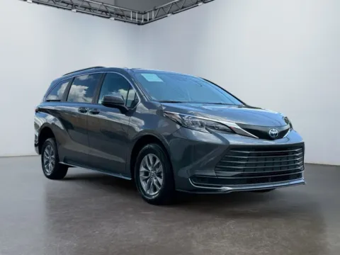 More photos of 2025 Toyota Sienna LE 8-Passenger at Grace Auto Group, PA