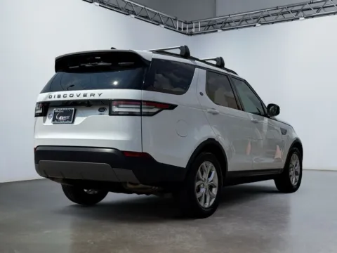 More photos of 2019 Land Rover Discovery SE at Grace Auto Group, PA