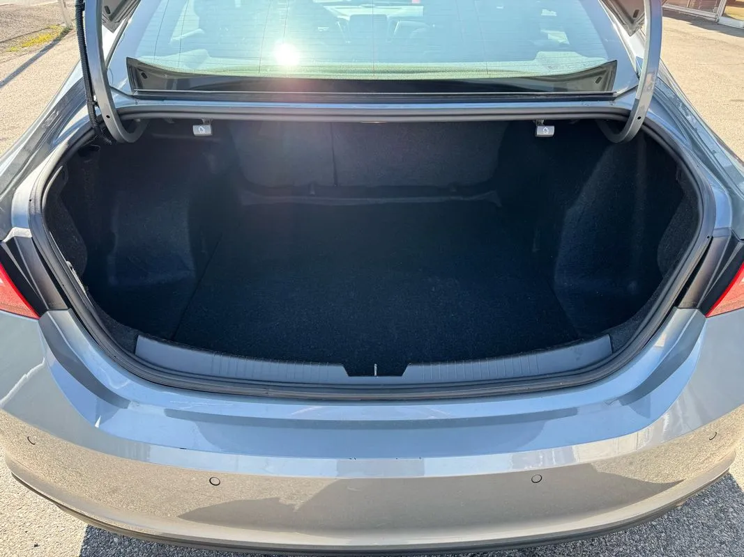2024 Chevrolet Malibu 1LT photo 24