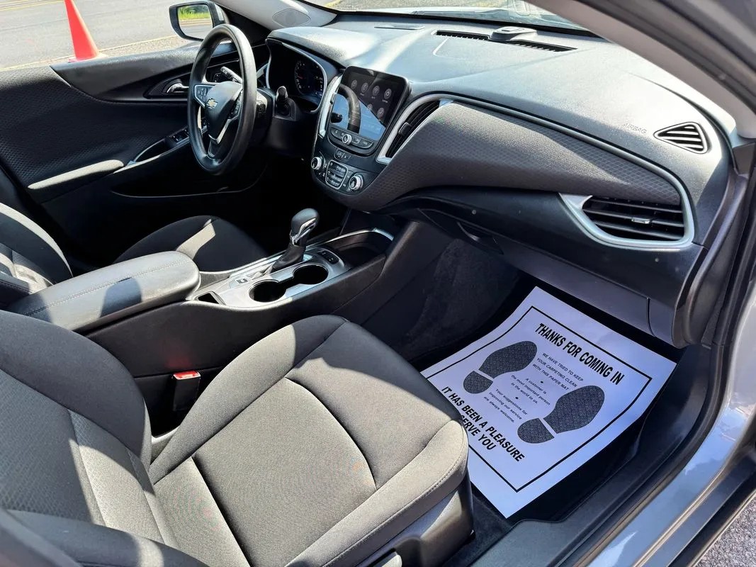 2024 Chevrolet Malibu 1LT photo 8